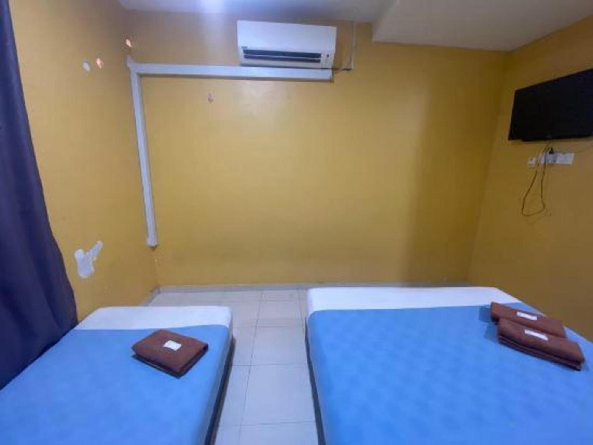 Oyo 91065 Hotel De Anjung Muadzam Shah Екстериор снимка